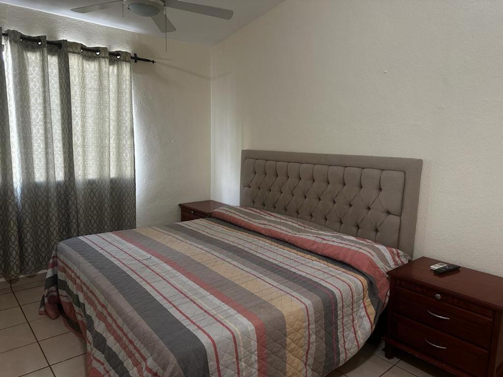 Casa De Lizamaria Lägenhet Manzanillo Exteriör bild